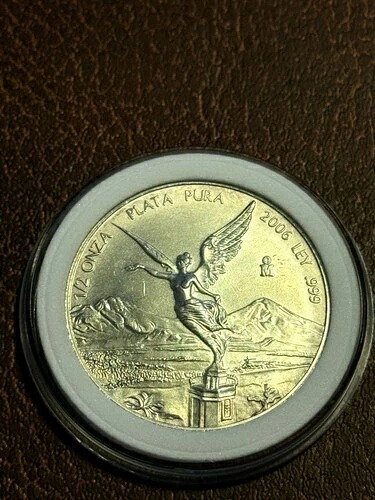 2006年 メキシコ リベルタッド 1/2オンス 銀貨 .999 純銀 45,045円