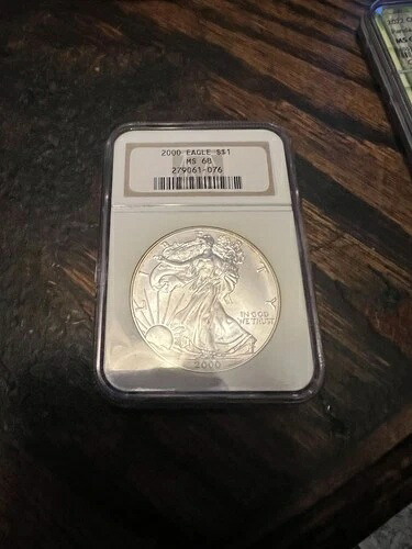 2000年ウォーキング・リバティ・アメリカン・イーグル・ワン・ドル・ワン・ワンス・シルバー 44,330円