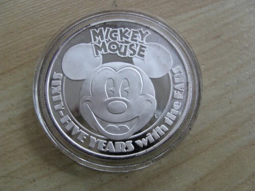 1923年 - 1993年 ディズニー ミッキーマウス 65周年記念 1オンス .999 シルバーコイン