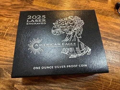 2025年 レーザー刻印 アメリカンイーグル 1オンス シルバープルーフコイン - 美しい 59,400円