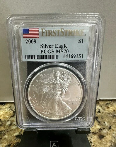 2009年 1ドル アメリカン シルバー イーグル PCGS MS70 フラッグ ファーストストライク ラベル。認証番号付き！