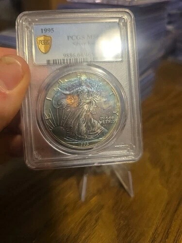 1995年 1オンス アメリカンシルバーイーグル - 素晴らしいレインボートーン！ PCGS MS64