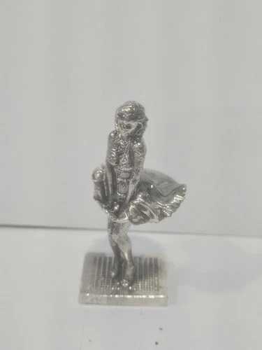 5+TROY OZ マリリン モンロー ハンドポア 3D フィギュア 99.9% 純銀 50体限定