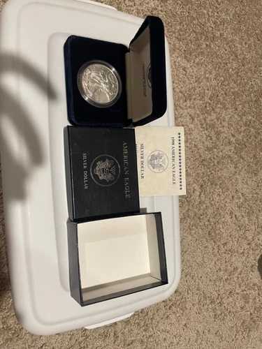 1998年アメリカンイーグル銀貨（新品同様）