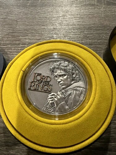 ロード・オブ・ザ・リング 2オンス アンティーク仕上げ 銀貨 10ドル クック諸島 2022年