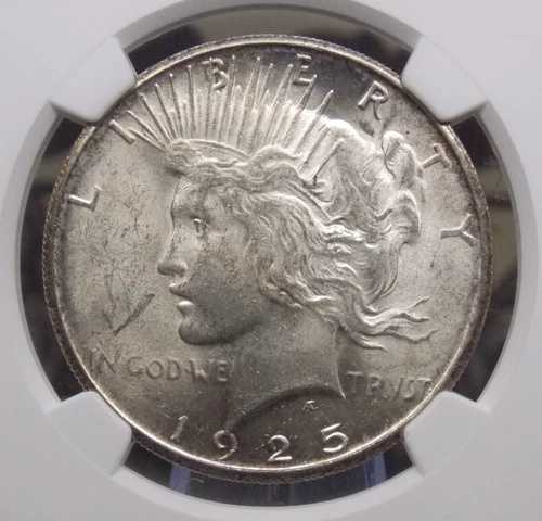 1925 年 \