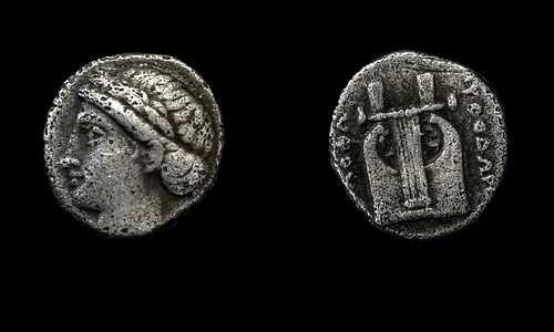 古代ギリシャ、イオニア、コロフォン、紀元前375-330年頃の銀のダイボル、希少額