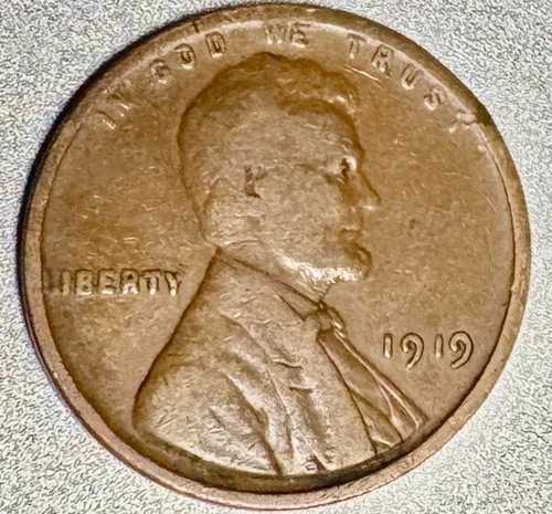 希少な1919年リンカーン・ウィート・ペニー。縁にリバティの「L」の刻印あり。ミントマークなし。