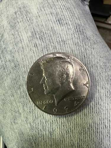 希少な1974年ケネディ50セント硬貨（ミントマークなしエラー）