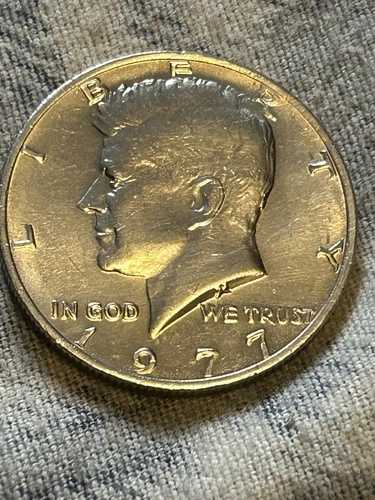 1977年ケネディ50セント硬貨（ミントマークなし）