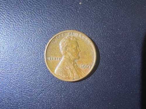 1967年リンカーンペニー、ミントマークエラーなし、縁に「L」と「WE Trust」の刻印あり。K145