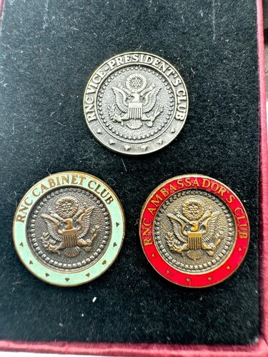 希少なアメリカ大統領の紋章ピンバッジセット スターリングシルバー、赤と緑のエナメル