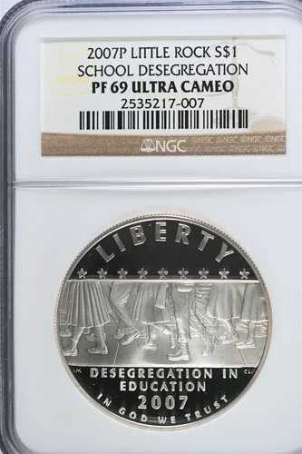 2007 P 人種差別撤廃 - リトルロック高校 - 現代コモンシルバーダラー NGC PF69 UCAM