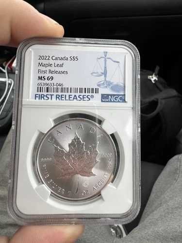 2022年カナダ1オンスシルバーメープルリーフNGC MS69ファーストリリースシルバークイーン