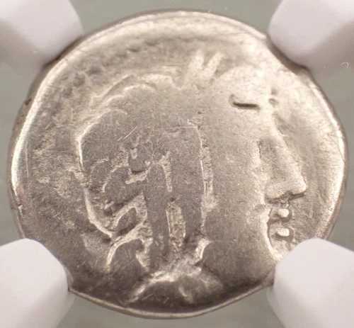 紀元前 87 年頃 ローマ共和国 (ルシウス ルブリウス ドッセヌス) AR デナリウス NGC G (銀行家マーク)