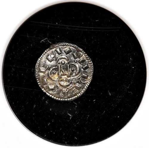 中世のハンガリー。コロマン、1095-1116。シルバーデナール クロスタイプ NGC MS61