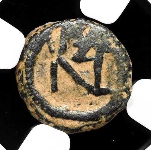 ローマ帝国。レオ 1 世、西暦 457 ～ 474 年。 ? ヌムス、モノグラム、NGC ファイン