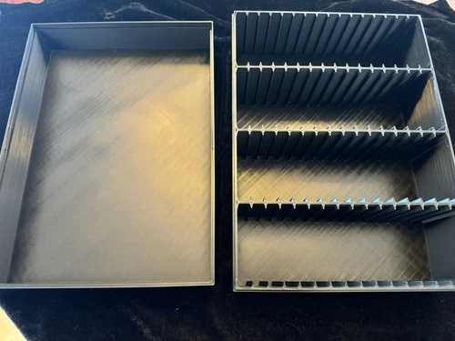 3DP ブラック グレードコイン収納ボックス 64 枚の認定 PCGS / NGC / CAC スラブを収納可能