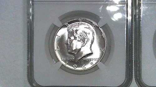 1965 年と 1966 年の SMS NGC MS67 ケネディ ハーフ ドル。