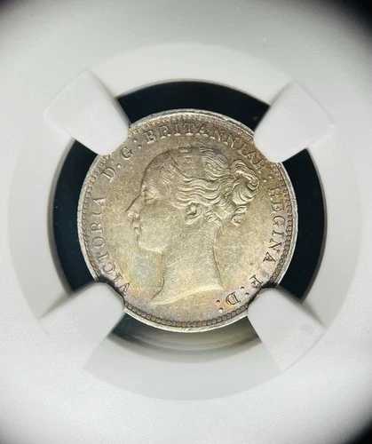 イギリス 1886 3ペンス NGC MS62 マウンディ、ヴィクトリア女王 若き日の頭部 左~V