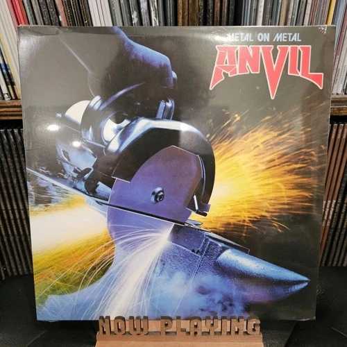 ANVIL Metal on Metal (LPレコード、2019年) [新品/未開封 *へこみ、折れ、スレあり]