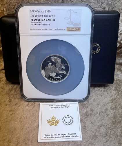 カナダ 2023 $30 ストライキング・ハクトウワシ NGC PF 70 2オンス .9999 シルバーモンタージュ 4500