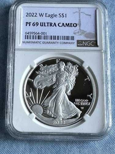 2022-W PF-69 NGC ウルトラカメオ アメリカン シルバー イーグル。