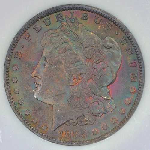 1885-O 1ドルモルガン銀貨 NGC MS62 - 美しい両面レインボートーン