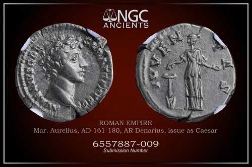 マルクス・アウレリウス・カエサル NGC Ch VF ローマコイン、AD 161-180。 AR デナリウス。 A1107
