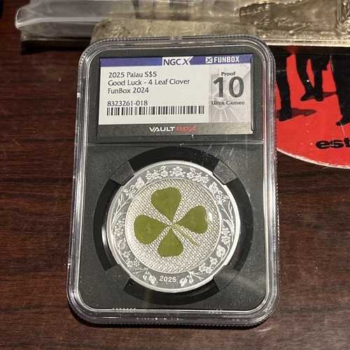 2025年 パラオ S $5 幸運の四つ葉のクローバー プルーフ 10 UC - NGC PF70 UC - ボールトボックス
