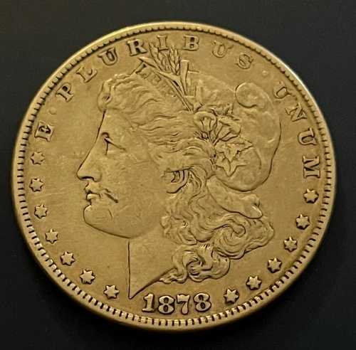 1878 P モルガン銀貨、8 枚の尾羽、鷲には 8 枚の尾羽はありません!