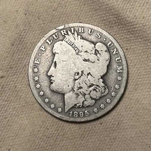 1895-O モルガン 1ドル銀貨 RAW - 主要日付 - 優れたオリジナルコイン QA