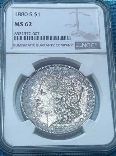 1880-S モーガン銀貨 - NGC MS62 - スチールブルーハロー表面/フロスティ裏面付きトーン