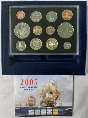 2005 年ロイヤルミント年次プルーフコインセット、青いディスプレイボックスに COA 付きの 12 枚のコイン。
