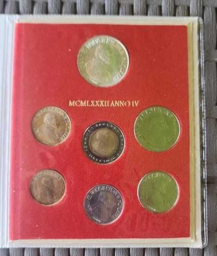 1982年 イタリア バチカン コイン コンプリートセット UNC 1000リラ銀貨 公式フォルダー付き 30,030円