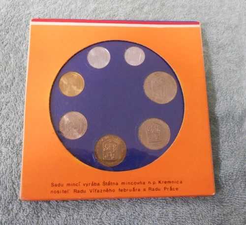 #YY. 1988年チェコスラバキア未流通コインセット 52,140円