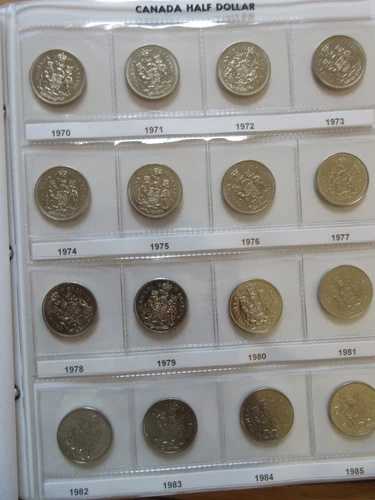 1968年から2026年までのカナダのハーフドル硬貨セット。ブラウンブック 50セント 50セント