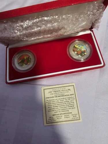 1997年香港返還貿易ドル硬貨2枚セット（品質証明書と赤箱付き）