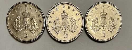 イギリス、イングランド、5ペンス硬貨3枚セット。状態良好。