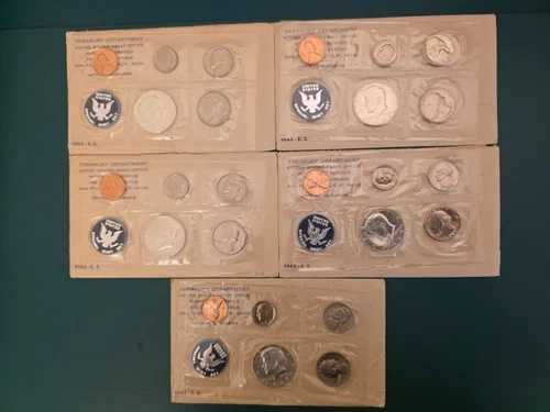 米国 1965 年 x5 ミントセット (25 枚)、1969 年 x4 ミントセット (40 枚) 40% 銀