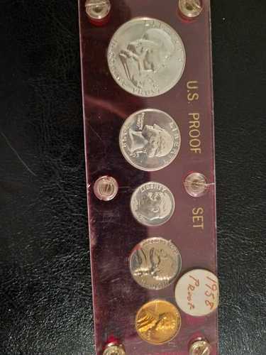 1958年米国造幣局発行のプルーフコインセット（プラスチックホルダー入り）。5枚1セット