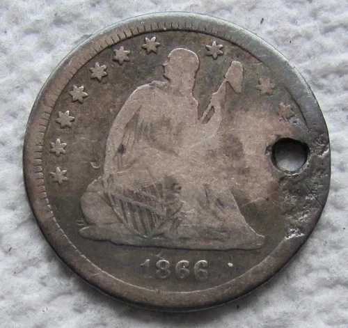 1866-S 着席型自由の女神像 シルバークォーター 希少キー日付 VF フルリバティ 穴あきダメージ｜WORLD RESOURCE【QUEEN店】