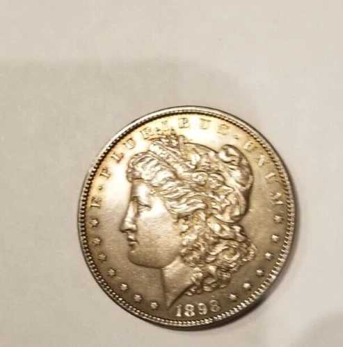 1898-P モルガン銀貨、美しい色彩と鮮明なディテール