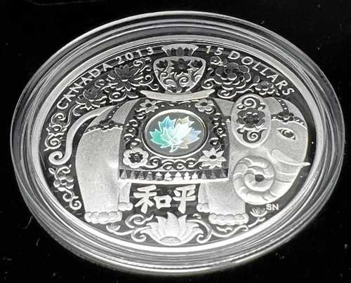 銀貨 - 平和のメープル - 発行枚数: 8888 (2013)