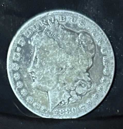 1880-S モーガン銀貨、表面は打ち損じあり、状態良好、古色あり