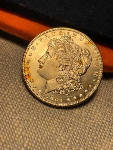 (#101600) モルガン銀貨：1885年 BU++。非常に霜が降りており、非常にきれいな状態です（動画をご覧ください）