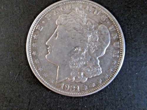 1921-D 1ドル モルガン 90% 銀貨。ロット番号 102