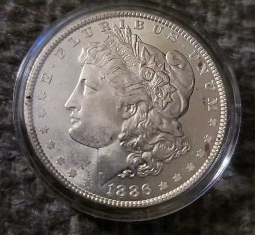 1886年 P $1 モルガン銀貨 エアタイトカプセル付き