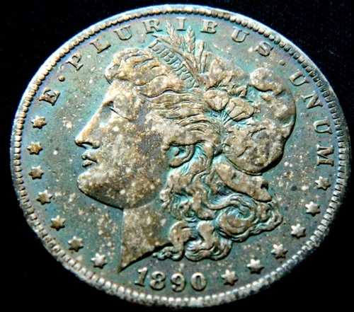 1890年頃の1ドルモルガン銀貨。米国造幣局発行。自然な色合い。