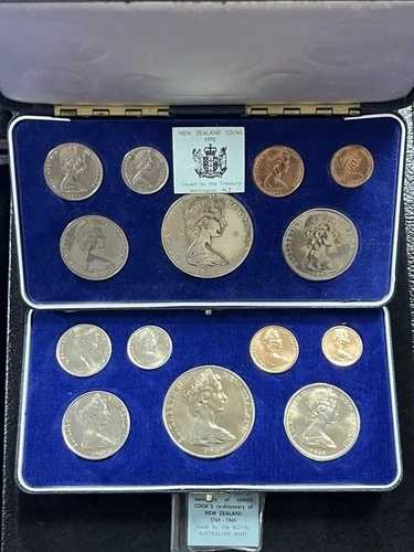 1969年と1970年のニュージーランドプルーフ王室訪問/クック記念コイン2枚セット（UNC） 47,520円